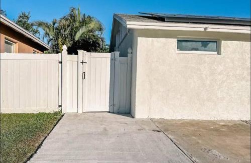 Seminole House | Cozy Guest House