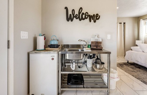 Prescott Valley Apartment | Cozy guest house with AC, WiFi, shared yard, playground, & amazing views
