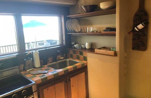Los Gatos House | Cozy guest suite in Los Gatos - Beach in 30 min!