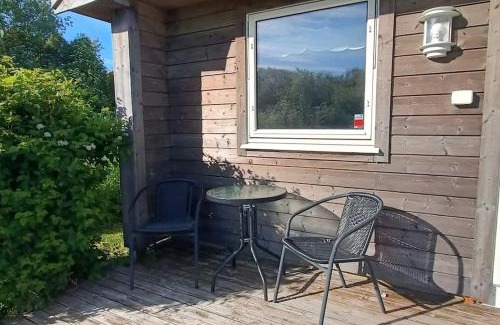 Leknes House | Cozy guesthouse in quiet area of central Leknes