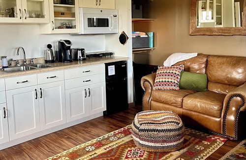 Bicknell House | Cozy guesthouse w/hot tub access, near Capitol Reef N.P. Pet friendly!