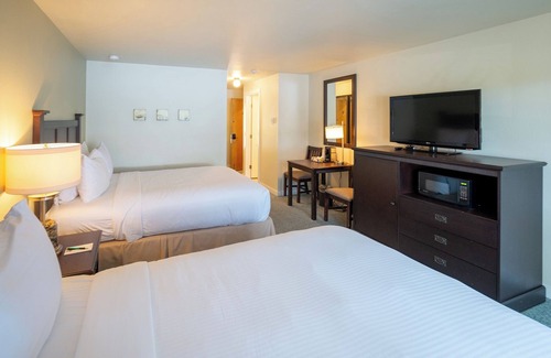 Rosario Hotel | Cozy Harborside Stay | Secluded Orcas Island Getaway- Harborside 2462