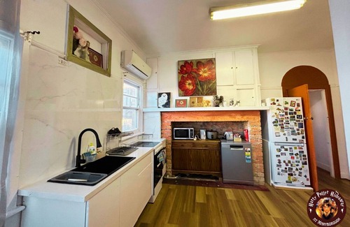 Maryborough Cottage | Cozy Harry Potter Home in Maryborough, Victoria, Central, Spacious, Magical Stay