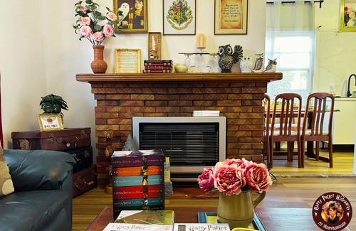 Maryborough Cottage | Cozy Harry Potter Home in Maryborough, Victoria, Central, Spacious, Magical Stay