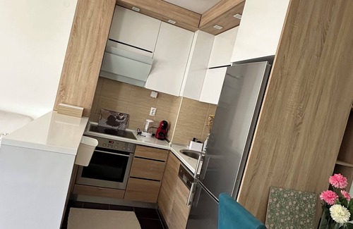 East Sarajevo Apartment | “Cozy Haven & Chic Urban Oasis”