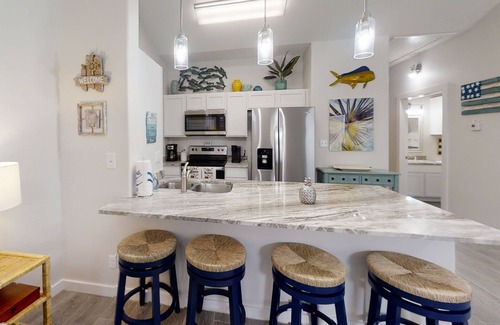 Corpus Christi House | Cozy/Heated Pool- Aruba Bay Resort- Pet Friendly!- "Dos Dorados"