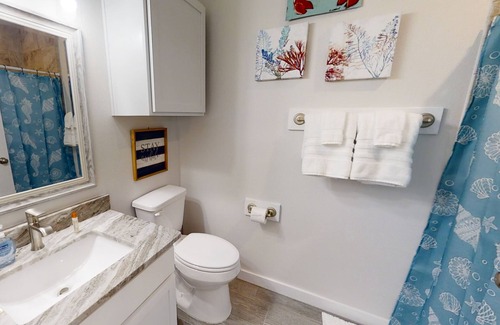 Corpus Christi House | Cozy/Heated Pool- Aruba Bay Resort- Pet Friendly!- "Dos Dorados"