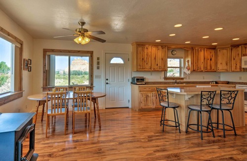 Henrieville House | Cozy Henrieville Cabin: 18 Mi to Bryce Canyon NP!