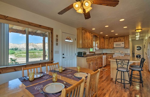 Henrieville House | Cozy Henrieville Cabin: 18 Mi to Bryce Canyon NP!