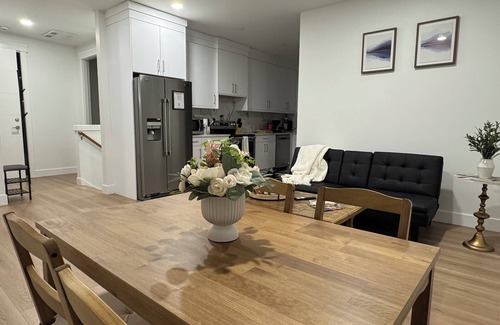SeaTac Apartment | Cozy Hidden Gem 2-bedroom apartment with AC, WiFi in pleasant SeaTac