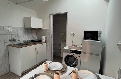 Alsorakos Apartment | Cozy hideaway Budapest w/FREE PARKING