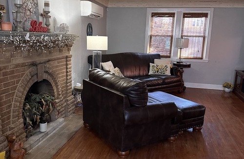 Amarillo House | Cozy, Historic Route 66 Casita with beautiful courtyard