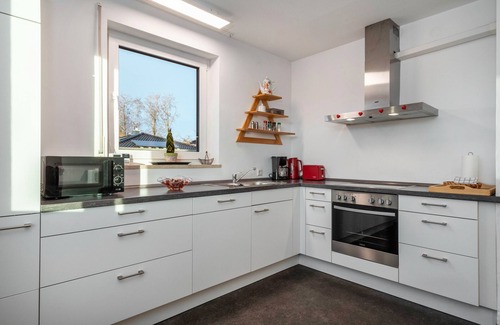 Lindau Apartment | Cozy Holiday Apartment Hotz near the Lindau Golf Club with Mountain View