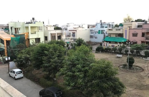 Bhopal Apartment | Cozy holiday home at Shahpura Lake