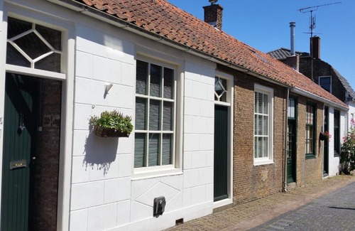 Brouwershaven House | Cozy Holiday Home in Brouwershaven on Dutch Coast