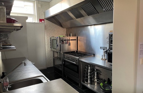 Zevekote House | Cozy holiday home 't Sevencoote - terrace - private parking
