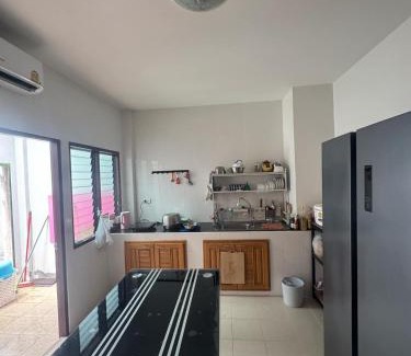 Khanom Villa | Cozy Holiday Home-T