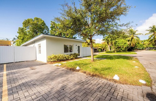 Parkside House | Cozy Hollywood Retreat/Up to 6 G& FREE Parking!