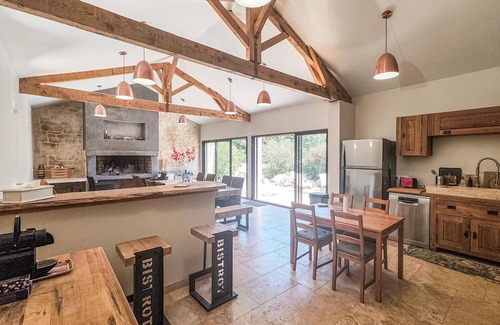 Saint-Jean-de-Minervois House | Cozy home in Saint-Jean-de-Minervoi