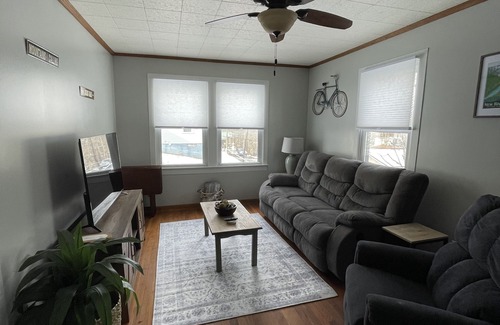 Fayetteville House | Cozy home 1 mile from New River Gorge Bridge
