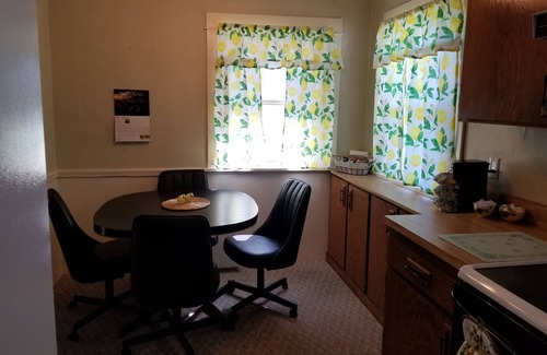 Bridgeport House | cozy Home away from home