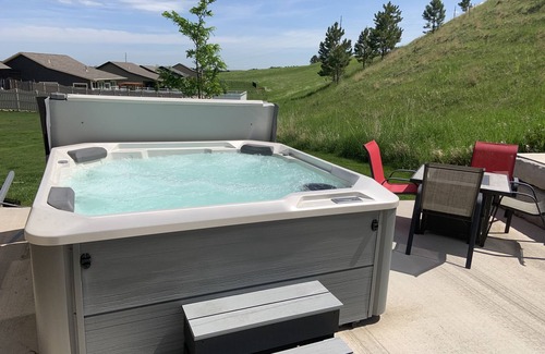 North Spearfish House | Cozy home close to all attractions w/a fabulous kitchen and all amenities!