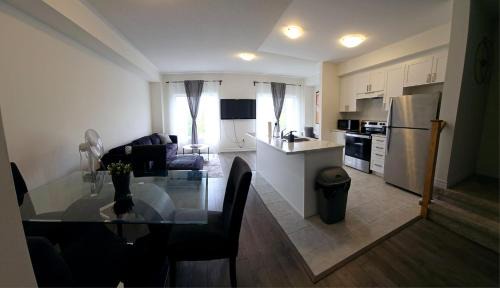 Shelburne Apartment | Cozy Home Close to Blue Mountain and Collingwood