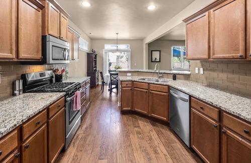 Southwest Bend House | Cozy home close to Old Mill and Deschutes River