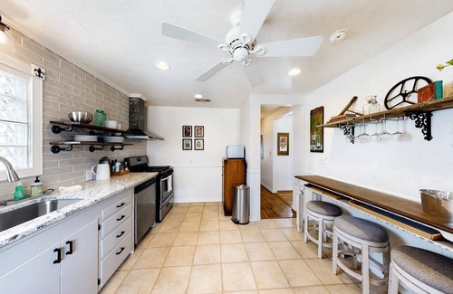 Fredericksburg House | Cozy Home Close to Main w/Hot Tub, Fire Pit & Spacious Yard!