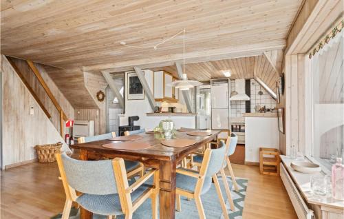 Skastrup Strand House | Cozy Home In Bogense With Wifi