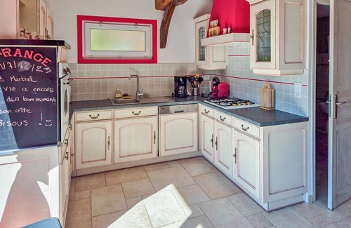 Bolleville House | Cozy home in Bolleville with WiFi