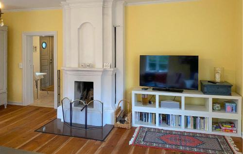 Malexander House | Cozy Home In Boxholm With Lake View