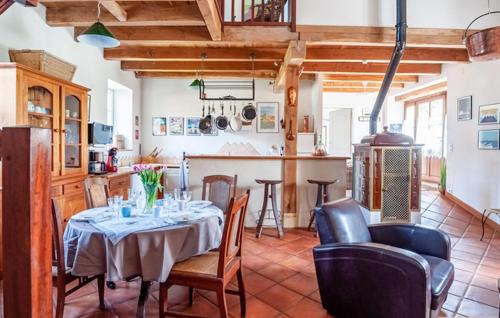 Frayssinet-le-Gelat House | Cozy Home In Frayssinet-Le-Gélat