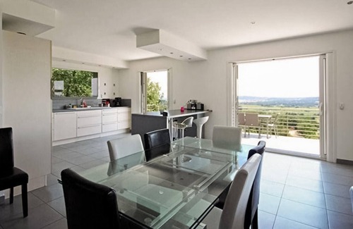 Rochefort-du-Gard House | Cozy home in Rochefort-du-Gard