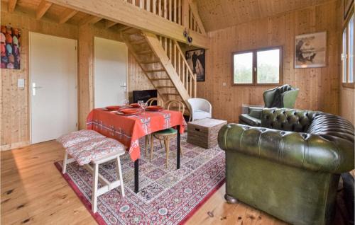 Saint-Georges-en-Auge House | Cozy Home In Saint-Georges-En-Auge