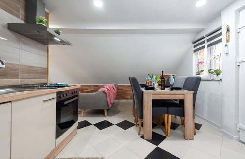 Municipality of Gracac House | Cozy home in Gracac with sauna