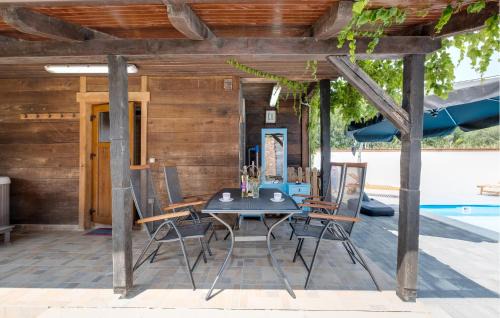 Martinska Ves House | Cozy Home In Martinska Ves