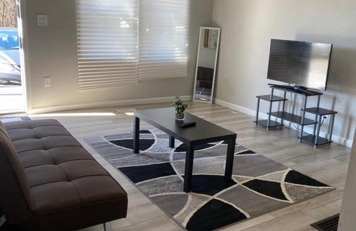 Indianapolis Apartment | Cozy Home in INDY west side!