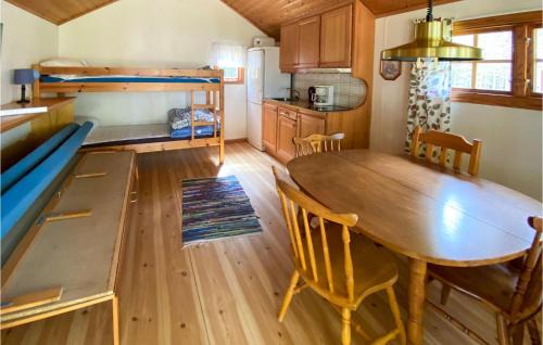 Unnaryd House | Cozy Home In Jälluntofta With Wifi