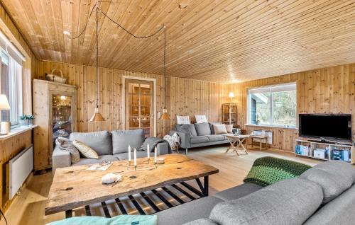 Bratten Strand House | Cozy Home In Jerup With Wifi