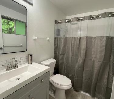 Covington Villa | Cozy home in Kent, Newly remodel, New furniture