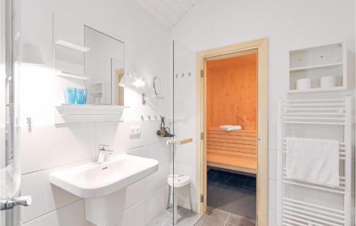 Krems II House | Cozy Home In Krems Iiwarderbrück