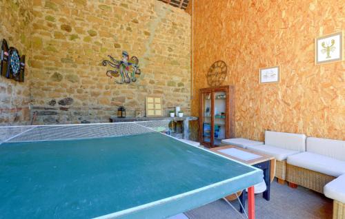 La Pernelle House | Cozy Home In La Pernelle With Wifi