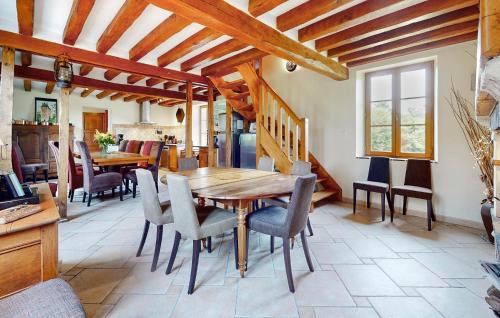 Bois-Anzeray House | Cozy Home In La Vieille Lyre With Wifi