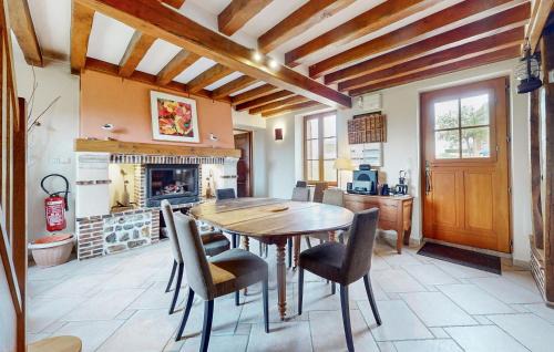 Bois-Anzeray House | Cozy Home In La Vieille Lyre With Wifi