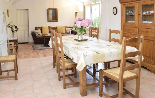 Lestre House | Cozy Home In Lestre With Wifi