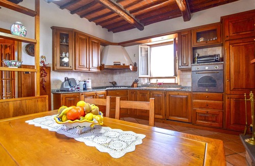 Pieve a Elici House | Cozy home in Massarosa with kitchen