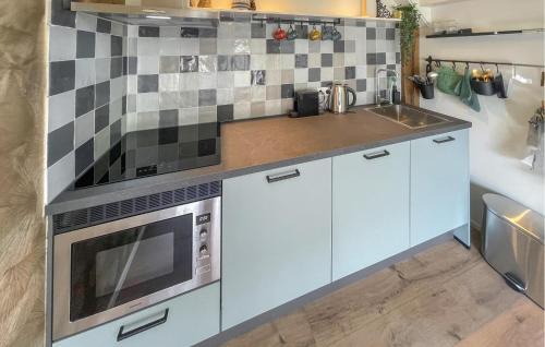 Krakeel House | Cozy Home In Noordscheschut With Wifi