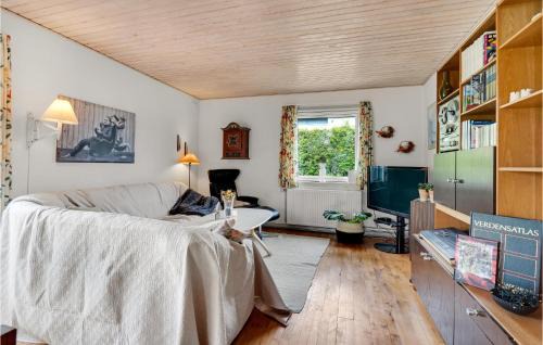 Nordborg House | Cozy Home In Nordborg With Kitchen