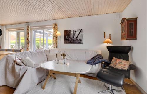 Nordborg House | Cozy Home In Nordborg With Kitchen